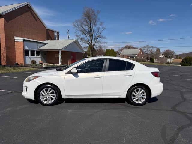 2012 Mazda MAZDA3 i Touring 4-Door