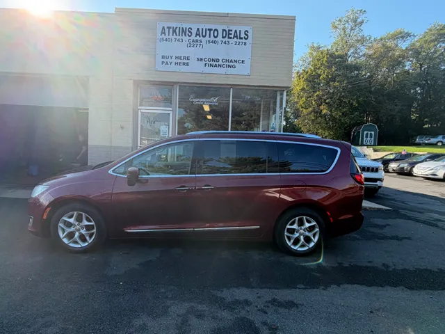 2017 Chrysler Pacifica Touring-L Plus