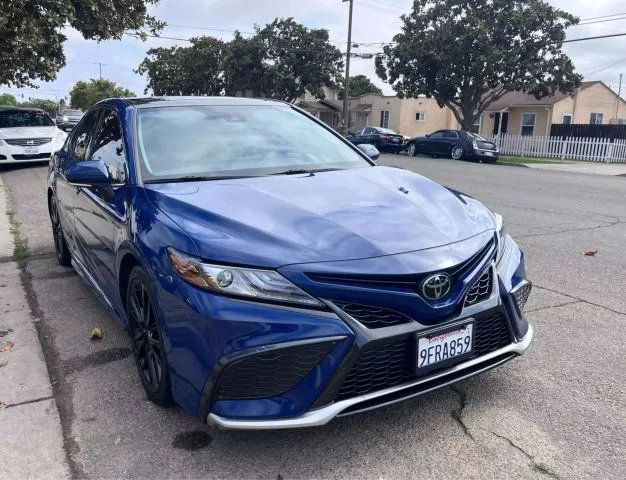 2023 Toyota Camry XSE's photo