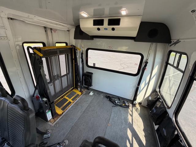 2013 Ford Econoline E450 Shuttle Bus