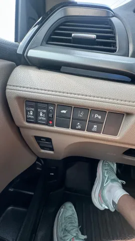 2018 Honda Odyssey Elite - Photo 25