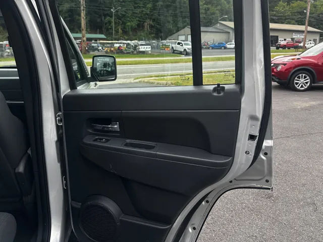2012 Jeep Liberty Sport - Photo 15
