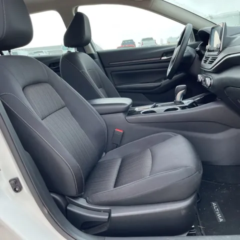2024 Nissan Altima SV - Photo 16