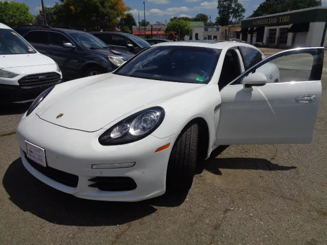 2015 Porsche Panamera S - Photo 50