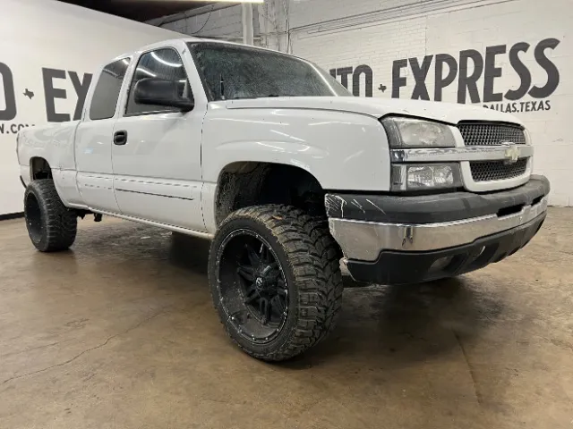 2003 Chevrolet Silverado 1500 LS Extended Cab SWB's photo