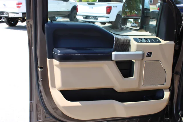 2017 Ford F-250 Super Duty Lariat - Photo 34