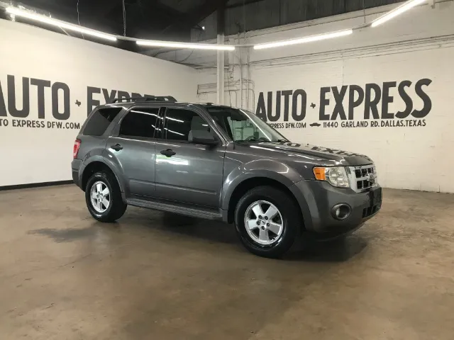 2009 Ford Escape's photo