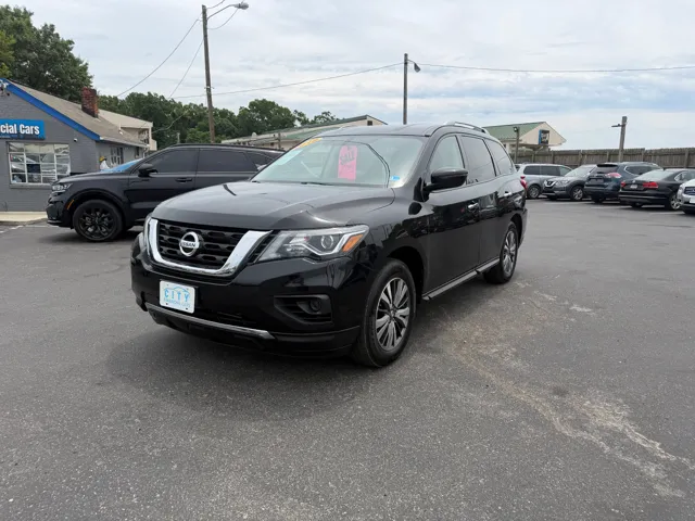 2018 Nissan Pathfinder S 4WD's photo