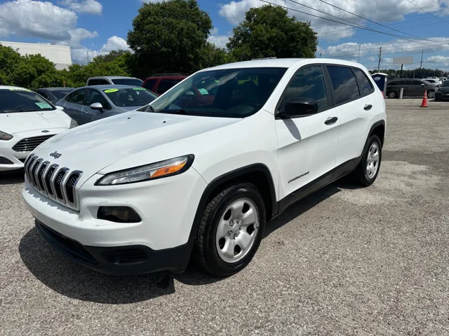 2017 Jeep Cherokee Sport's photo