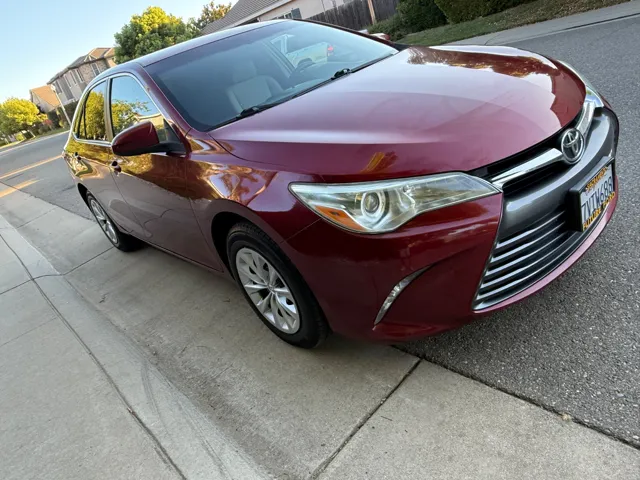 2017 Toyota Camry LE FWD photo