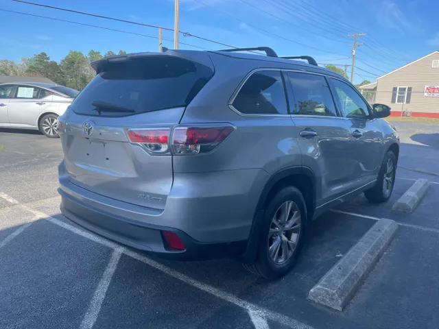 2015 Toyota Highlander XLE - Photo 6