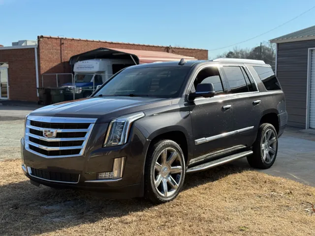 2016 Cadillac Escalade Luxury's photo