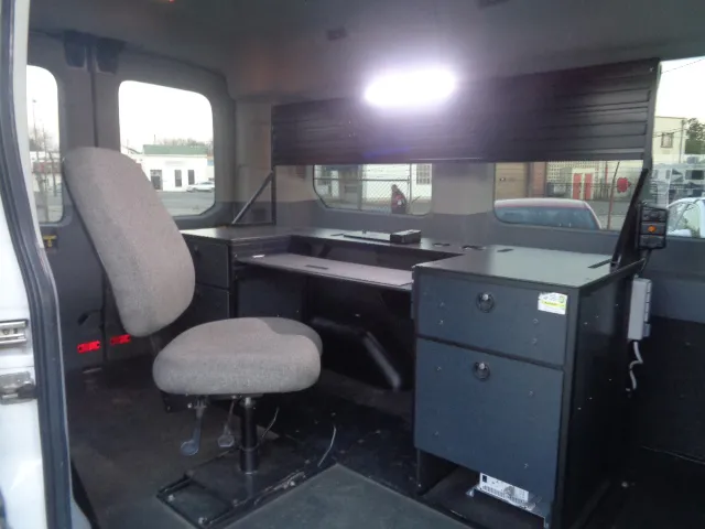 2019 Ford Transit Passenger Van XLT - Photo 20