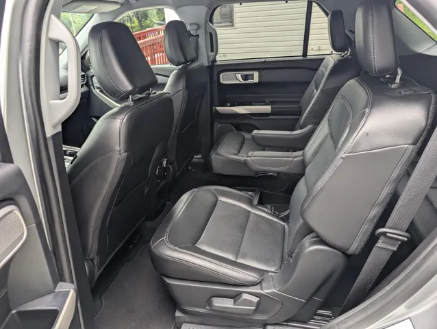 2021 Ford Explorer Limited photo 12