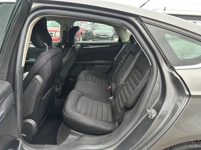 2014 Ford Fusion SE - Photo 15