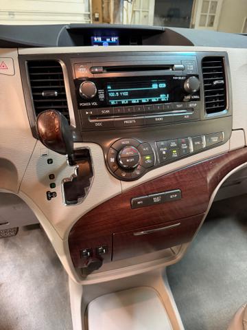 2012 Toyota Sienna Limited FWD 7-Passsenger V6
