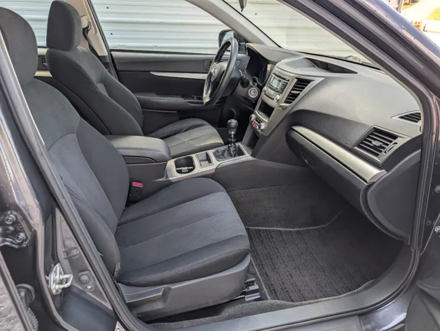 2013 Subaru Legacy 2.5i photo 15