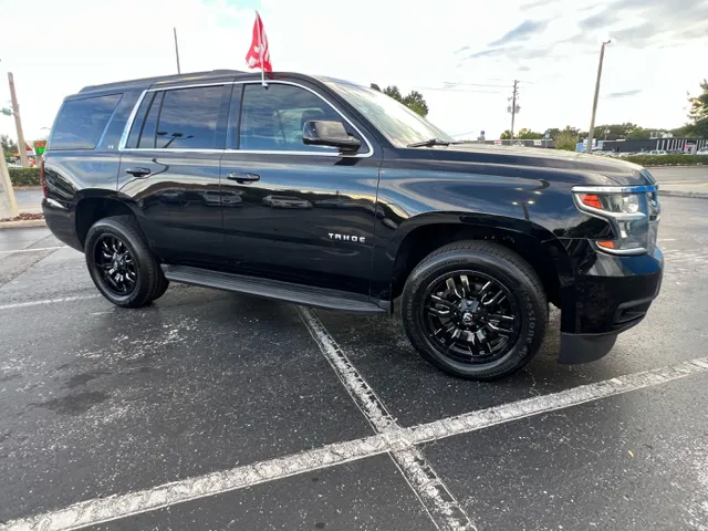 2016 Chevrolet Tahoe LS's photo
