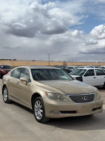 2008 Lexus LS Base's photo