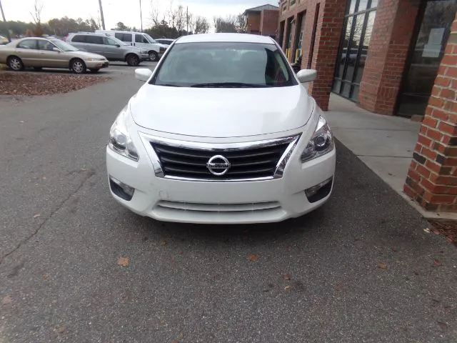2013 Nissan Altima 2.5 S photo 2