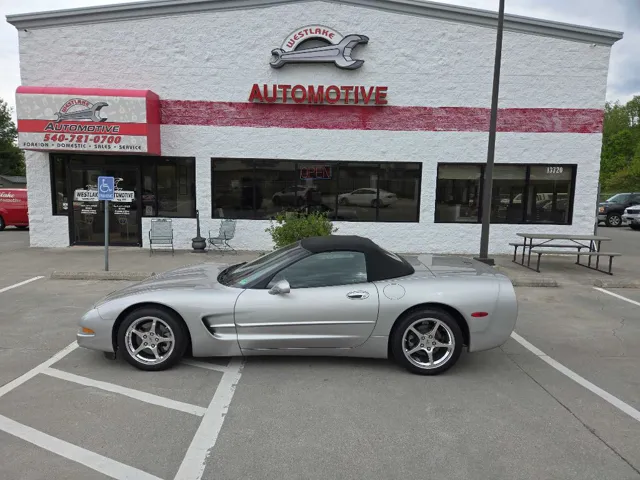 2004 Chevrolet Corvette Base