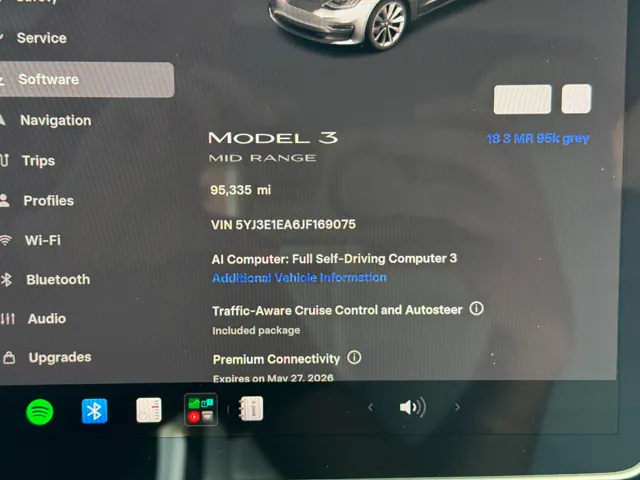 2018 Tesla Model 3 - Photo 21