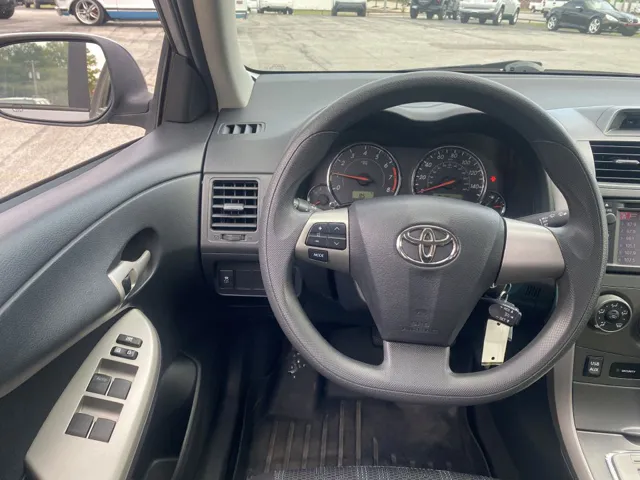 2013 Toyota Corolla S photo 2