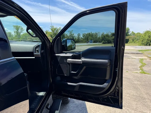 2018 Ford F-150 Platinum - Photo 24