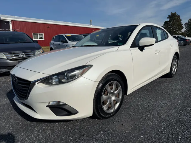 2016 Mazda MAZDA3 i Sport's photo