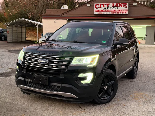 2017 Ford Explorer XLT's photo