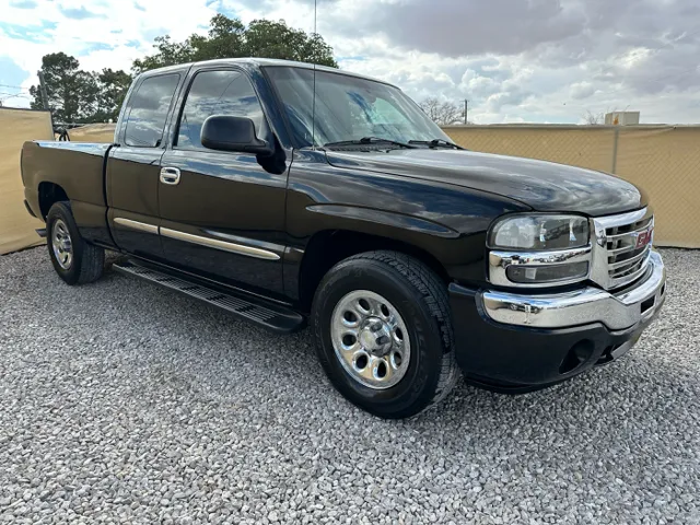 2005 GMC Sierra 1500 SLE's photo