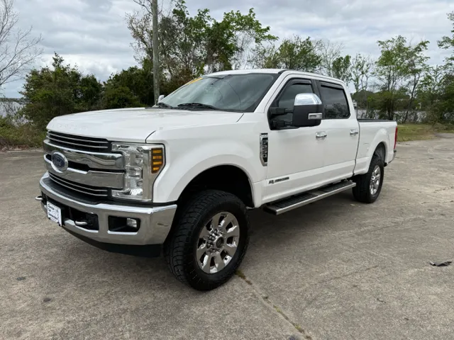 2019 Ford F-250 Lariat 4x4 Crew Cab 6-3/4' Box's photo