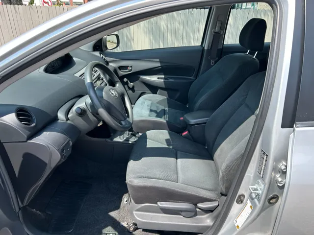 2009 Toyota Yaris - Photo 4