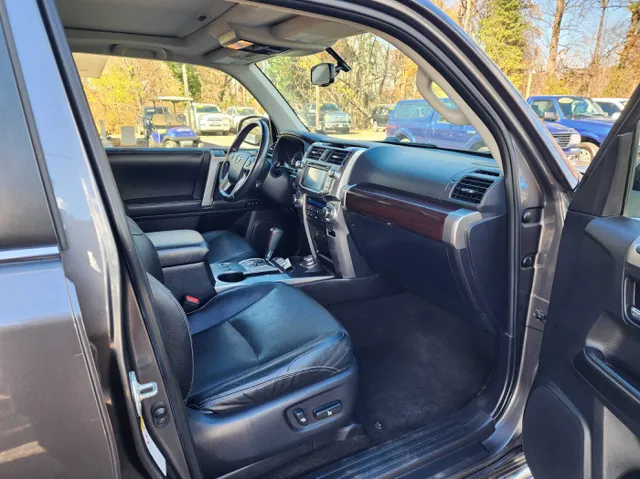 2014 Toyota 4Runner Limited - Photo 18