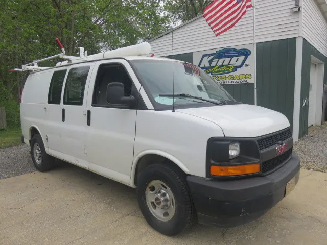 2017 GMC Savana 3500's photo