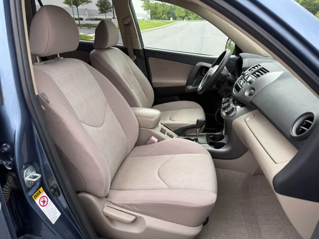 2006 Toyota RAV4 Base - Photo 16