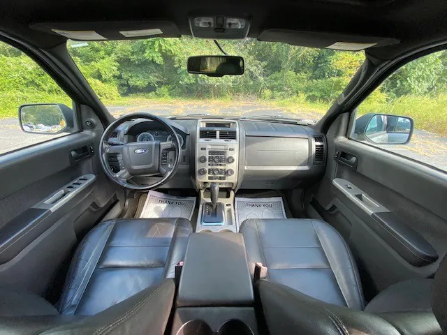 2009 Ford Escape XLT photo 27