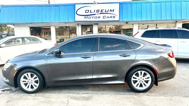 2016 Chrysler 200