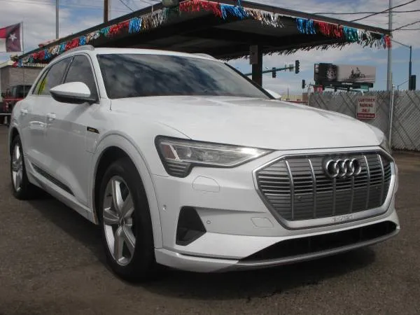 2019 Audi e-tron Premium Plus