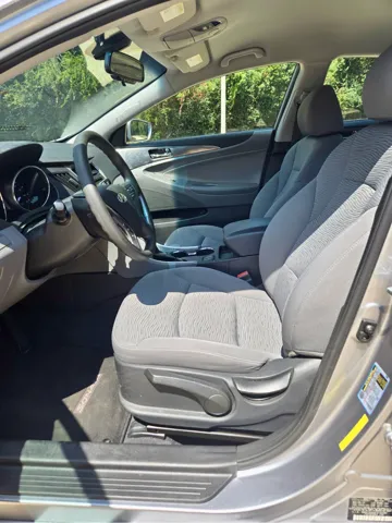 2015 Hyundai Sonata Hybrid - Photo 12