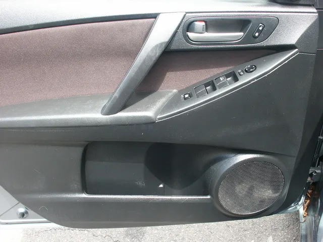 2012 Mazda MAZDA3 i Touring - Photo 13