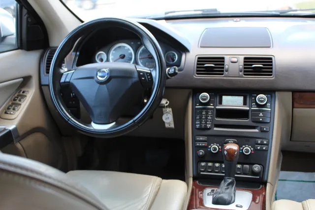 2014 Volvo XC90 photo 25