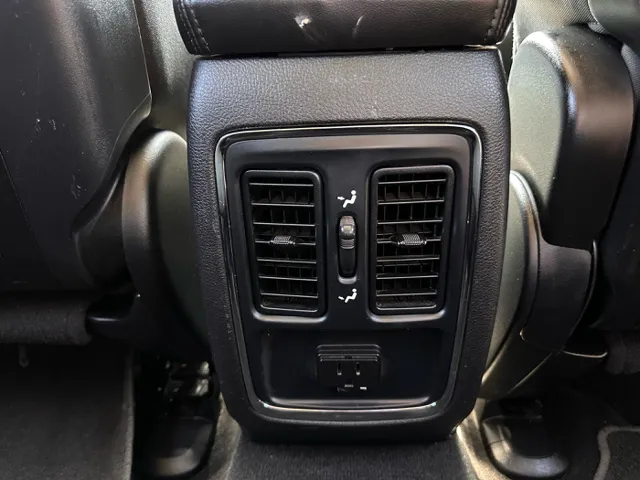 2013 Jeep Grand Cherokee Laredo - Photo 24