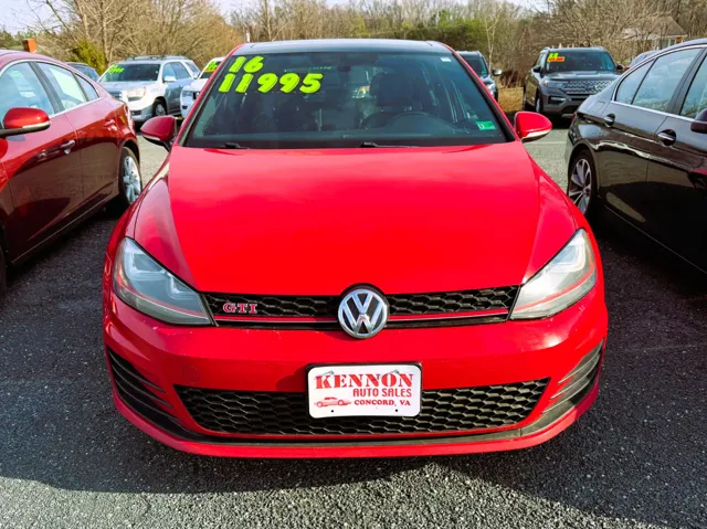 2016 Volkswagen Golf GTI 2.0T Autobahn w/Performance 4-door PZEV's photo