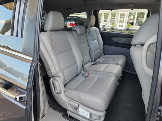 2014 Honda Odyssey EX-L photo 18