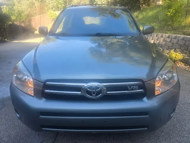2007 Toyota RAV4's photo