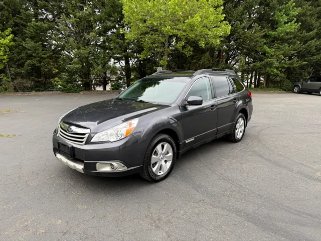 2012 Subaru Outback 3.6R Limited AT's photo