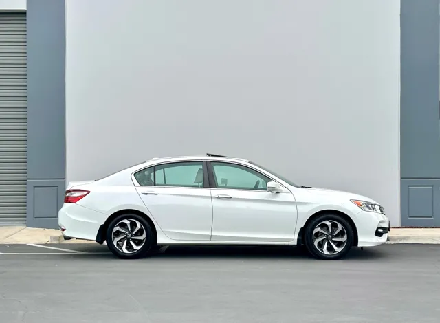 2017 Honda Accord EX - Photo 7
