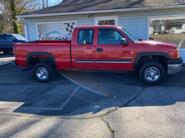2003 Chevrolet Silverado 2500HD - Photo 2