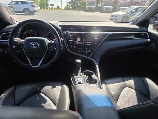 2018 Toyota Camry XSE - Photo 17